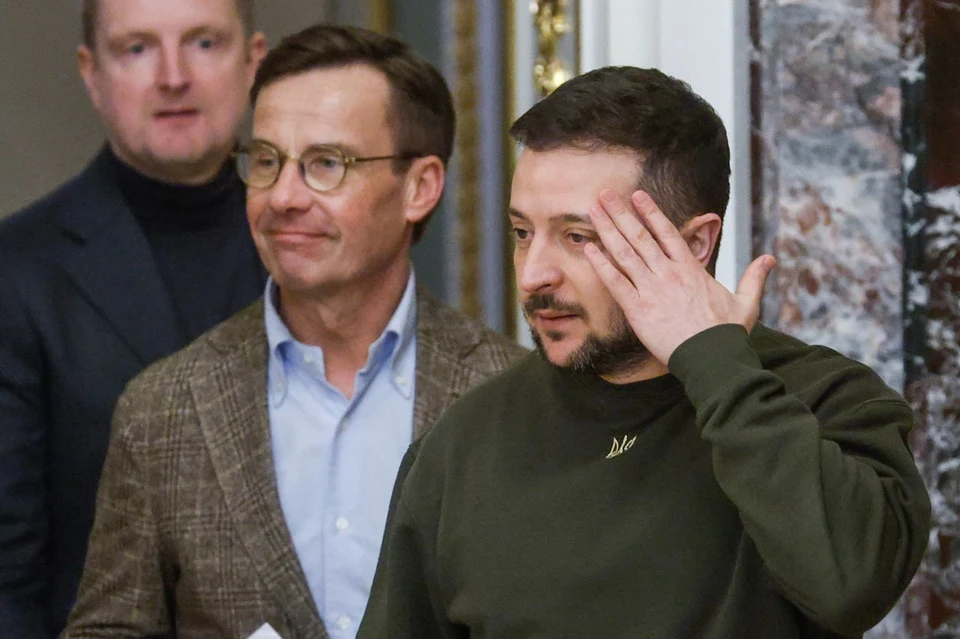 «Страна»: В офисе Зеленского обдумывают санкции против Порошенко*