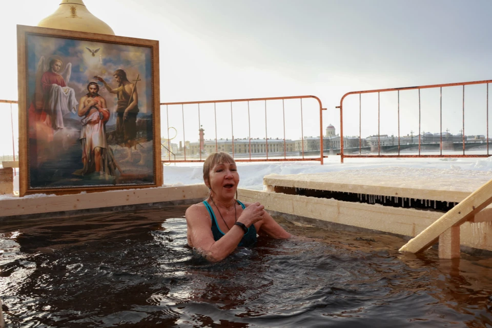 В городе на Неве оборудовали 16 безопасных прорубей.