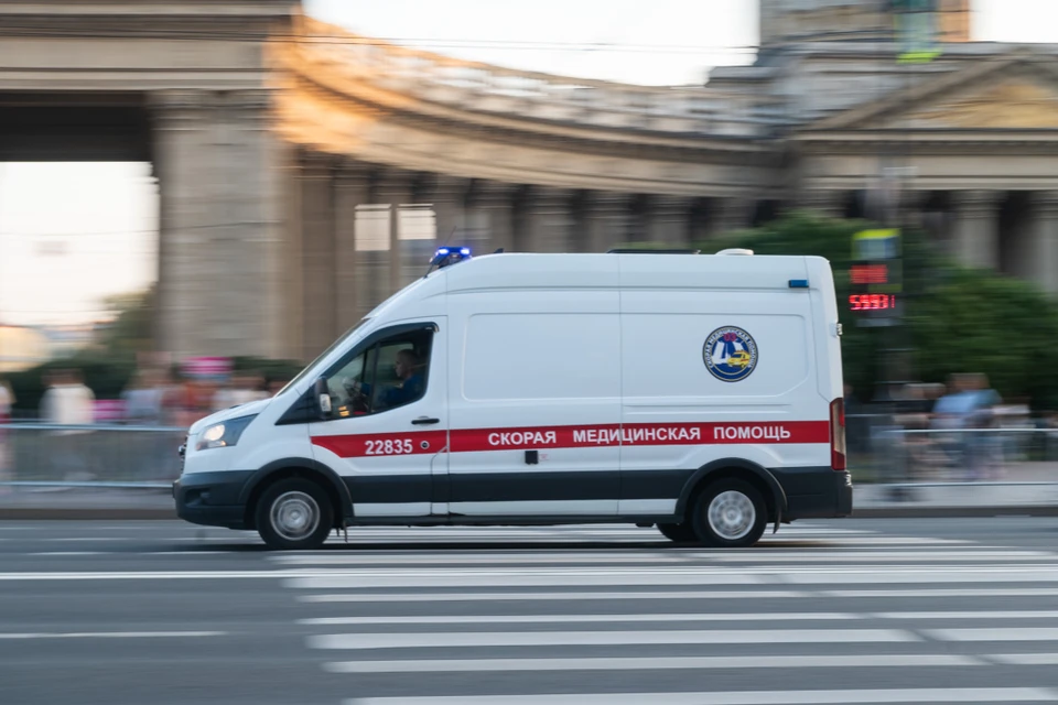 Мужчину отправили в больницу.