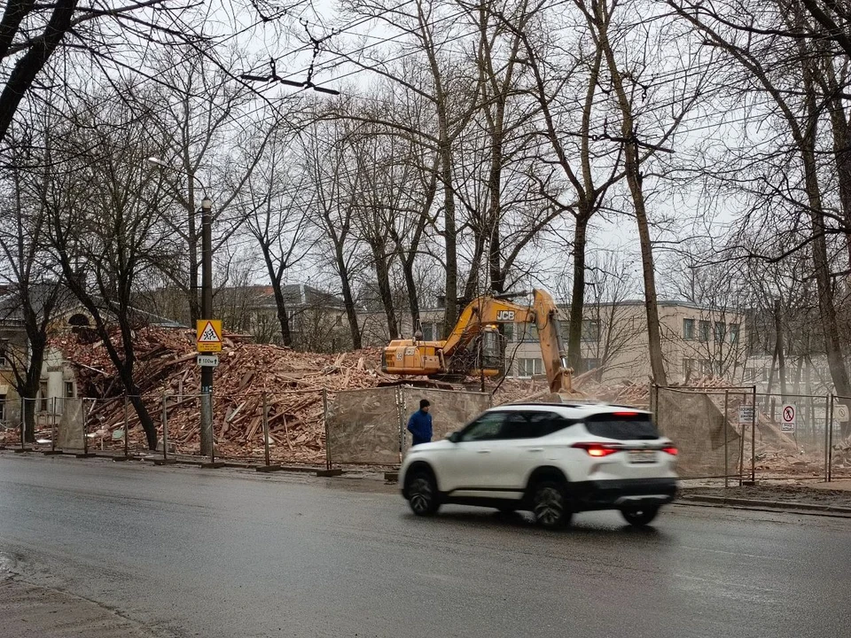 В Калуге снесли дом