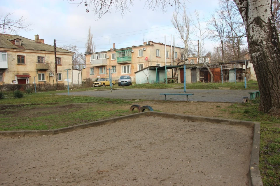 В Керчи приступили к благоустройству дворов. Фото: Олег Каторгин/Tg