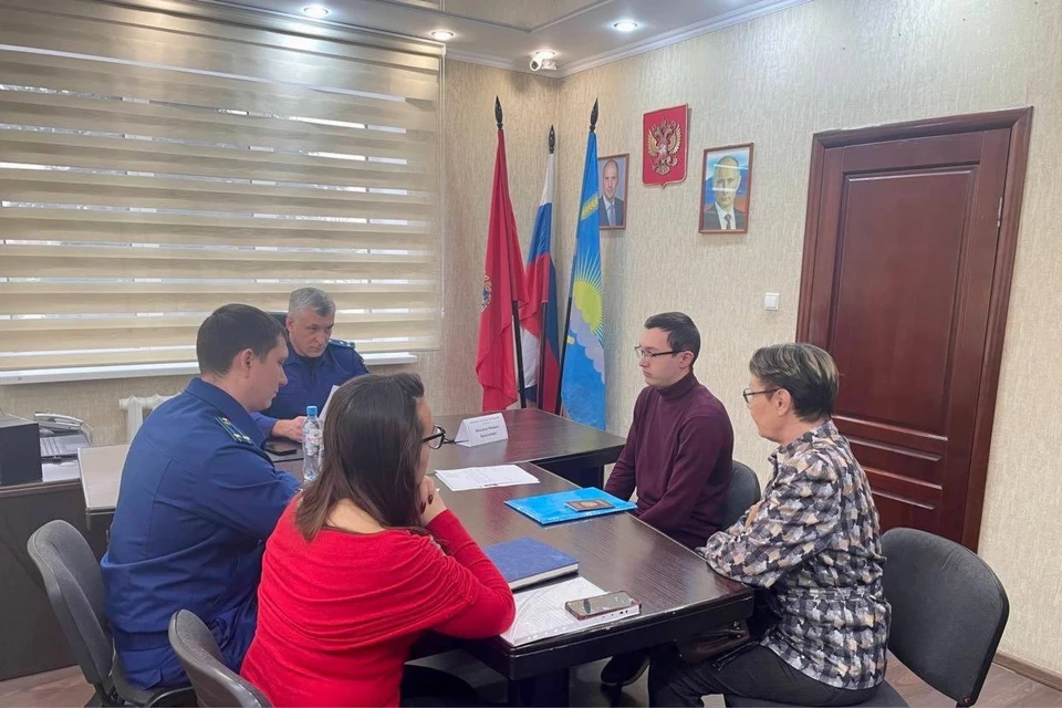 В основном жителей беспокоили вопросы, связанные с отказом уполномоченного органа в выплате компенсации на капремонт, приобретение или строительство нового жилья. Фото: прокуратура Оренбургской области