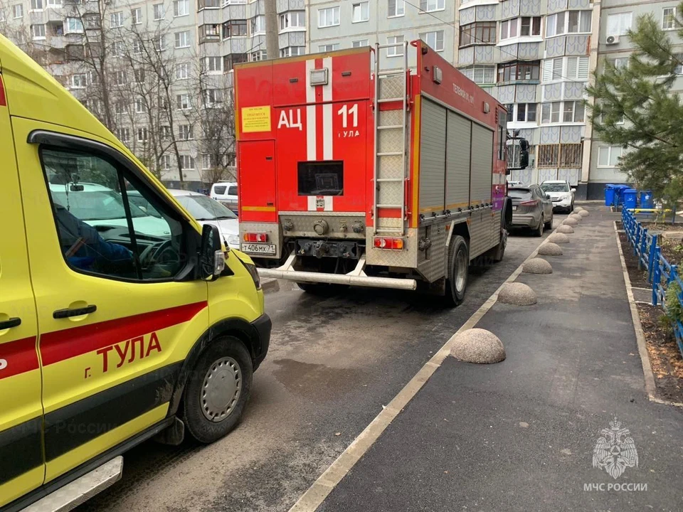 На пожаре в многоквартирном доме на улице Лейтейзена в Туле пострадал 83-летний мужчина