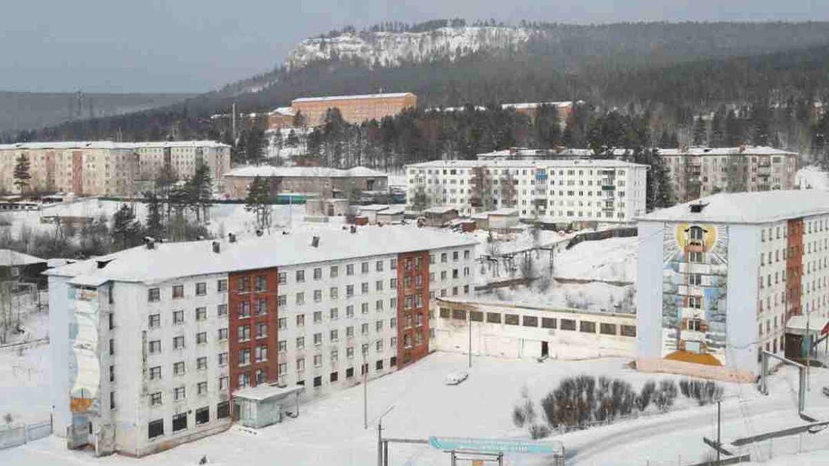 Онлайн порно видео: Әйел бөтелкеге минет жасайды