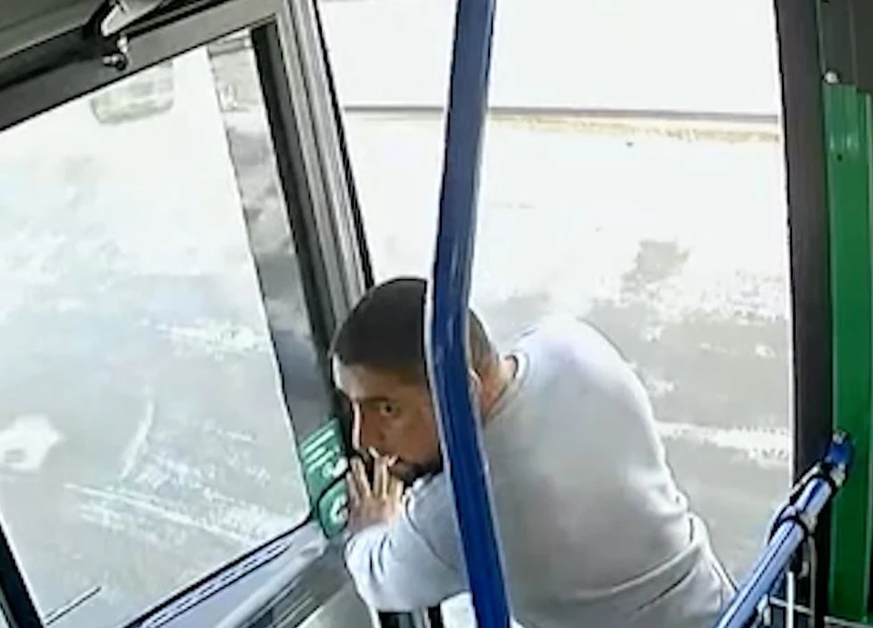 В салоне автобуса стояла камера. Фото: кадр с видео