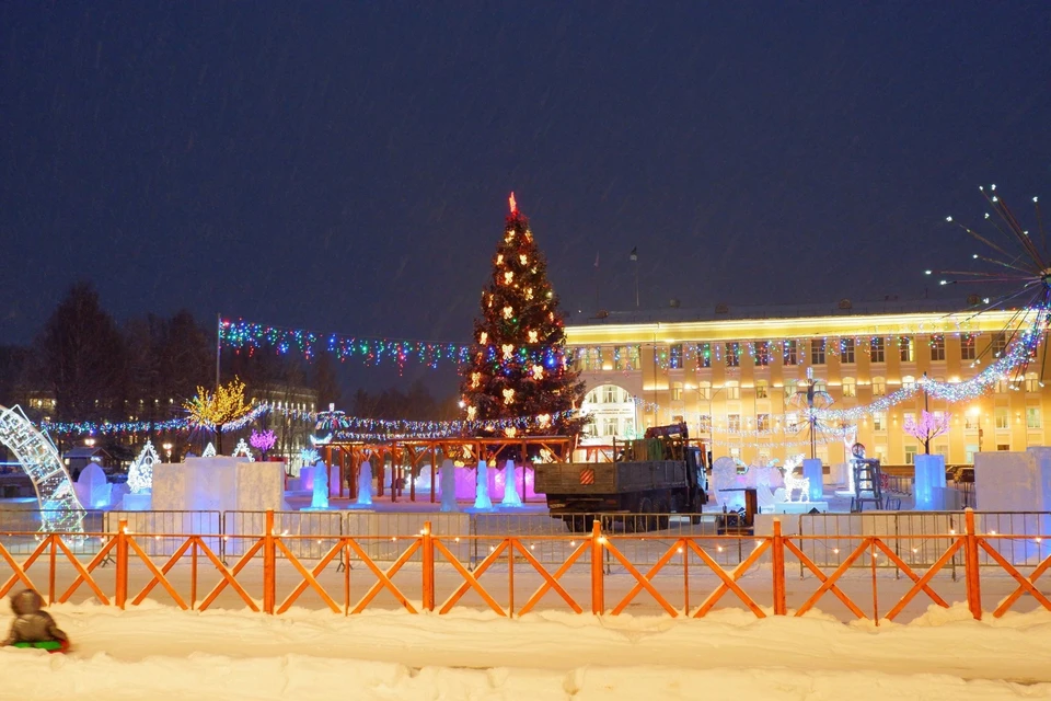 Из-за погоды демонтаж ледового городка в Сыктывкаре начнется раньше. Фото: мэрия города.