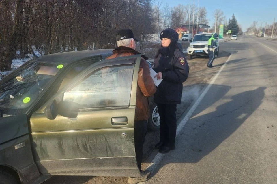 В Станично-Луганском районе прошел рейд «Пешеходный переход». ФОТО: УГИБДД МВД по Луганской Народной Республике