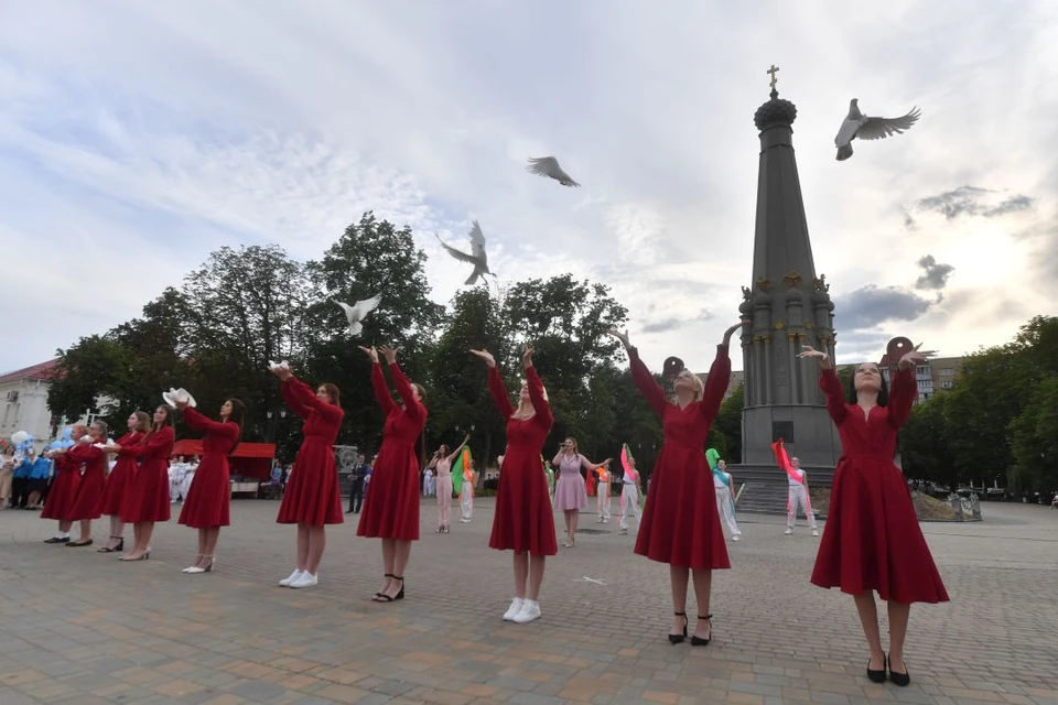 В этом году поддержку получили 98 инициатив, включая патриотические акции и фестивали