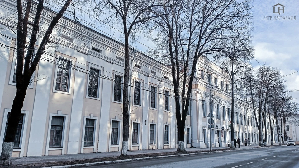 Присутственные места в Калуге были построены в 1780 году.