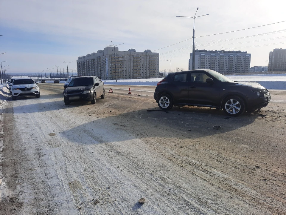 В больнице оказалась водитель одной из машин