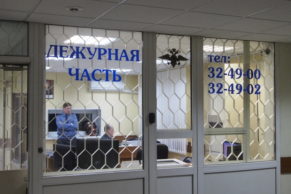 В Алексине водитель маркетплейса украл часы со склада.