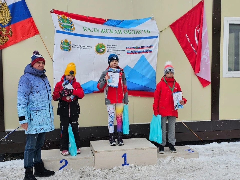 Александра Агапова на пьедестале.