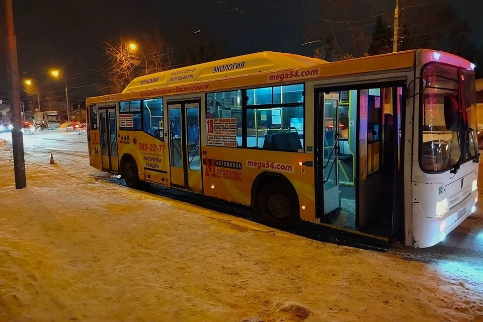 В Новосибирске 9-летнего мальчика увезла скорая после падения в автобусе. Фото: Госавтоинспекция Новосибирской области