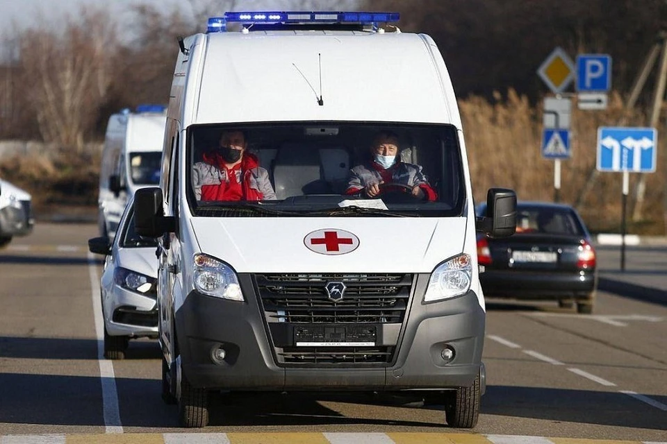 Скорая увезла его в больницу