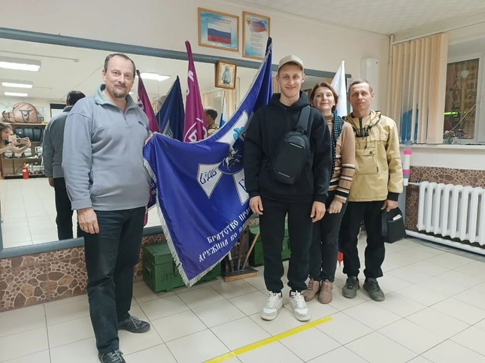 Иван (в центре) на службе находится уже четвертый год. Фото: сообщество Братство Православных Следопытов.