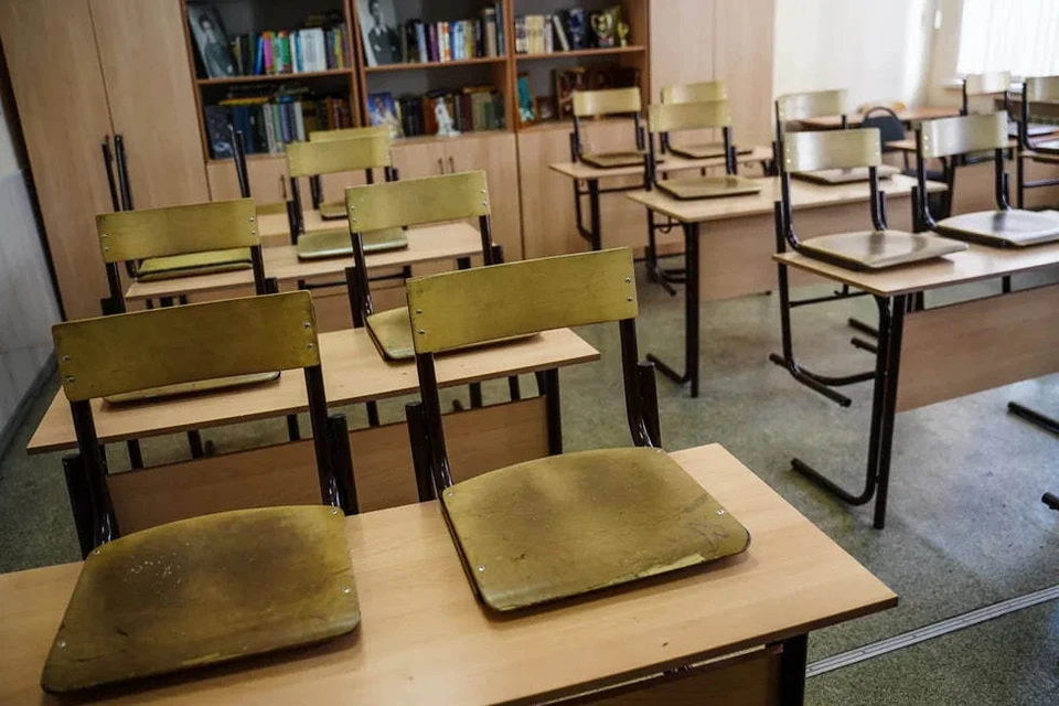 Более тысячи детей ходят в школы, которые находятся далеко от их домов