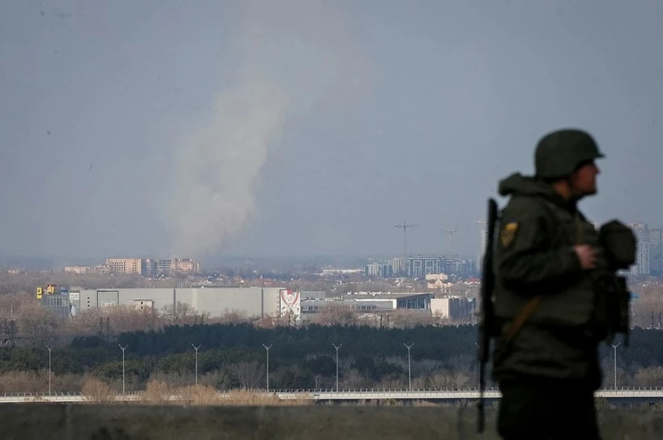 Минобороны: 12 боевиков ВСУ сдались в плен за сутки в Курской области