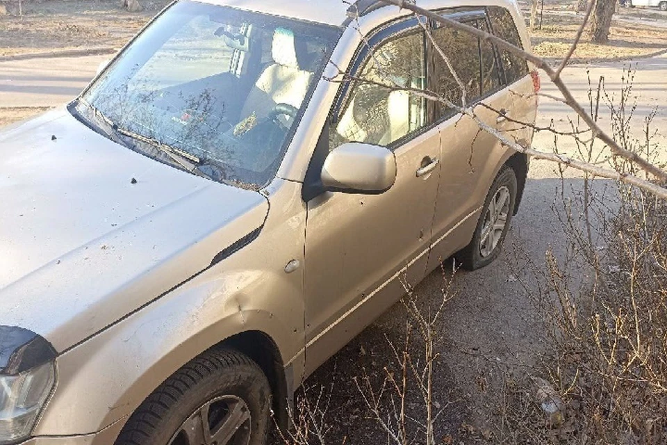 В результате атаки поврежден легковой автомобиль. ФОТО: тг-канал Виталия Гуры