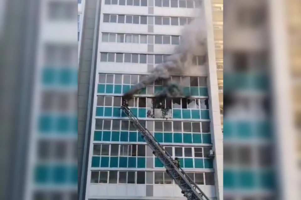 Пожар произошел в многоквартирном доме на улице Баррикад в Иркутске.
