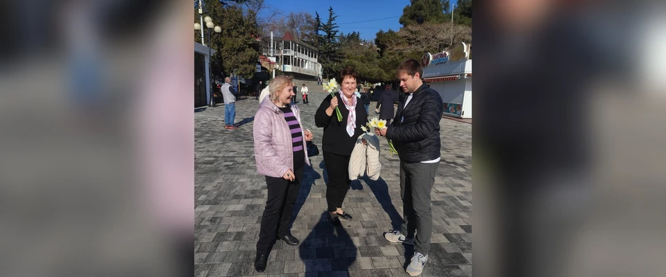 В Алуште отмечают 8 Марта. Фото: Галина Огнева/Tg