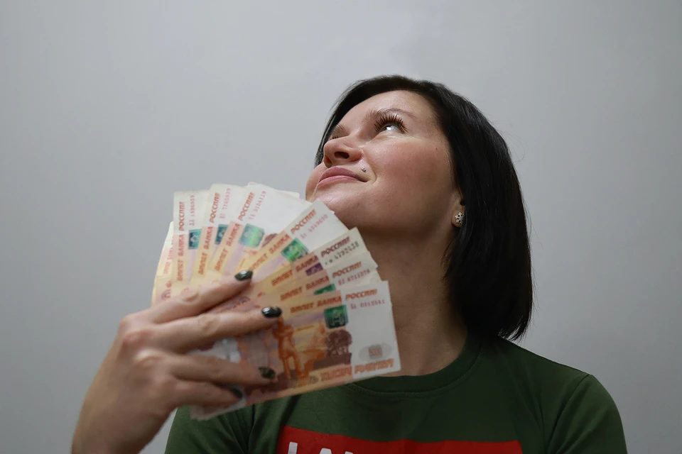 Среднемесячная номинальная зарплата в Алтайском крае в декабре 2024 года достигла 73,1 тысячи рублей