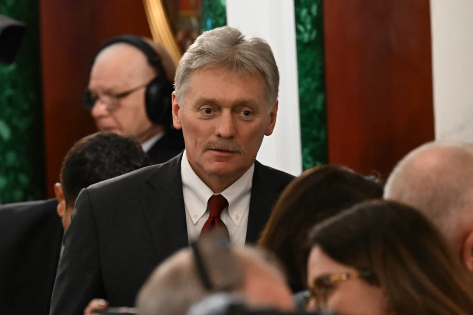 Песков призвал ориентироваться на официальные источники по вопросу Украины