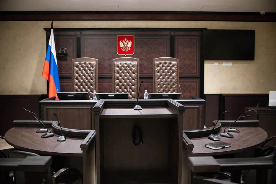 В период с 2023 по 2024 гг. фигурант получил от законного представителя ученика взятку деньгами