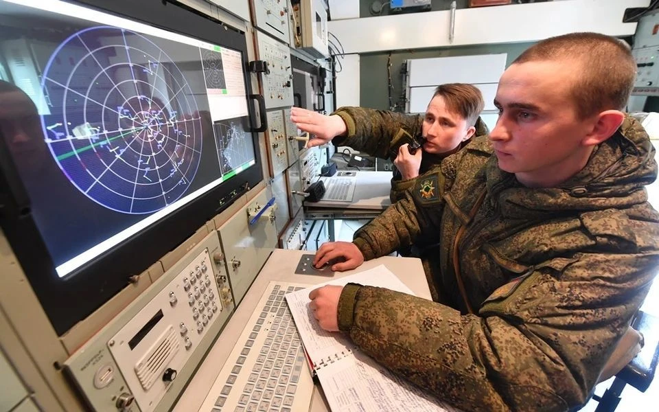 Украинский беспилотник с отравляющим химическим боеприпасом сбили в ЛНР