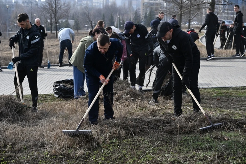 В ДНР стартовал общереспубликанский субботник. Фото: Сайт Главы ДНР