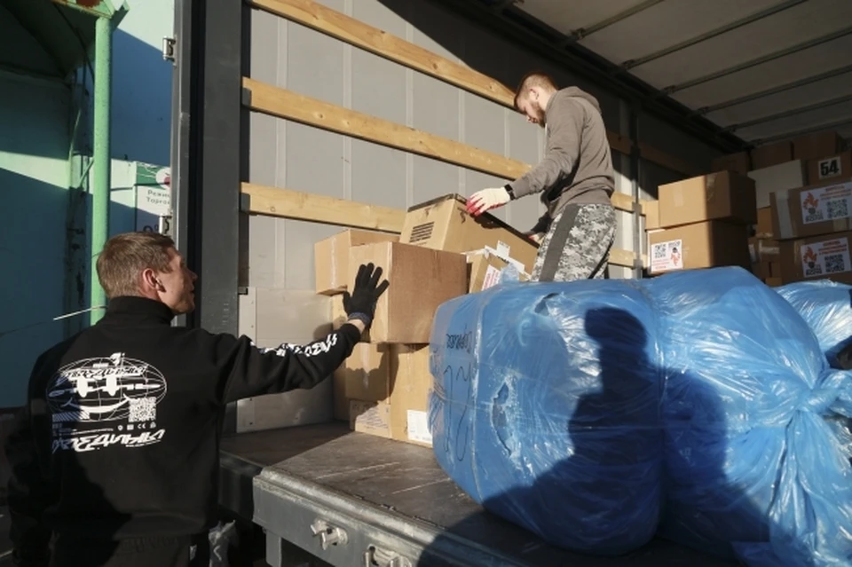 В зону проведения спецоперации доставили 573 единицы специализированной техники и необходимых предметов.