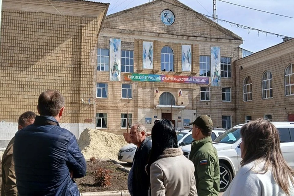 В Шахтерском округе ДНР ремонтируют восемь учреждений при поддержке ПФКИ. Фото: ТГ/Шатов