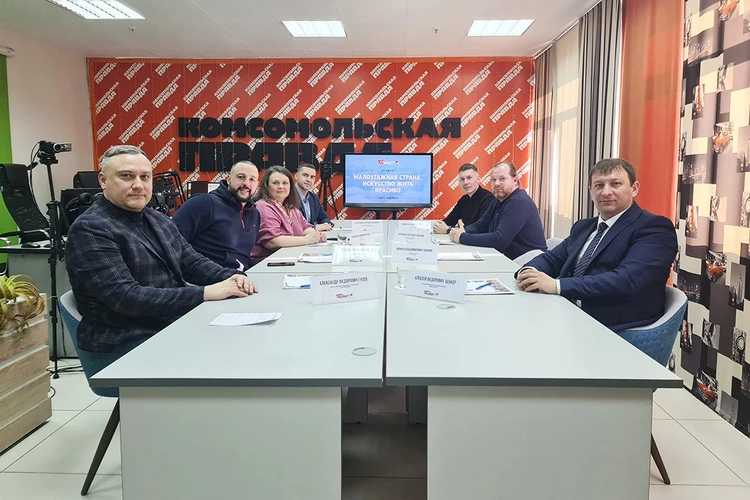 Окна в пол и видеонаблюдение, которое отпугивает воров: какие тренды популярны в малоэтажных домах