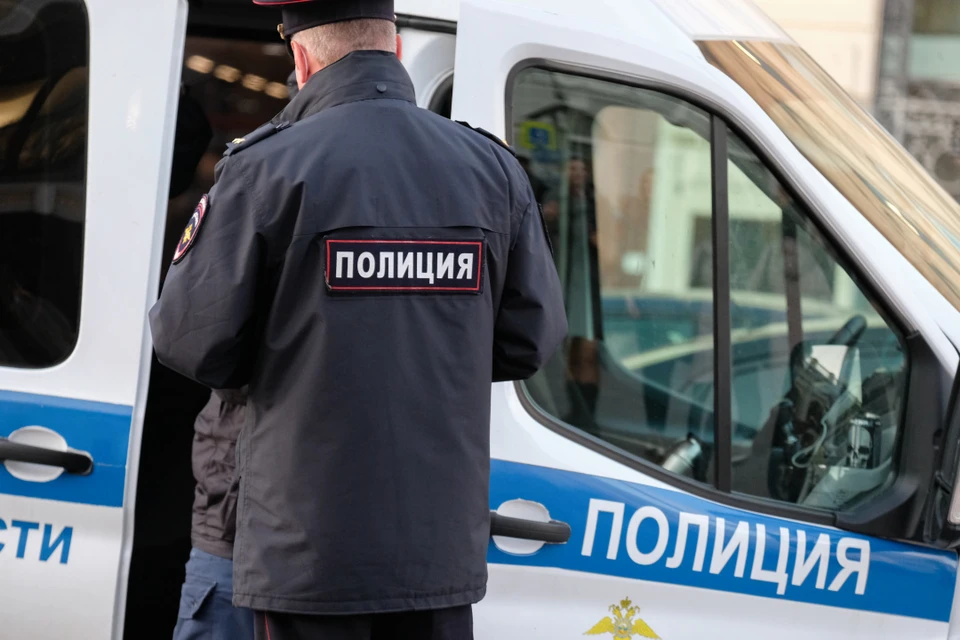 Подозреваемого разыскивает полиция.