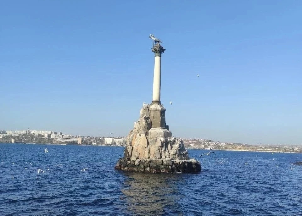 Черноморский флот России проводит тренировки в Севастополе 24 марта