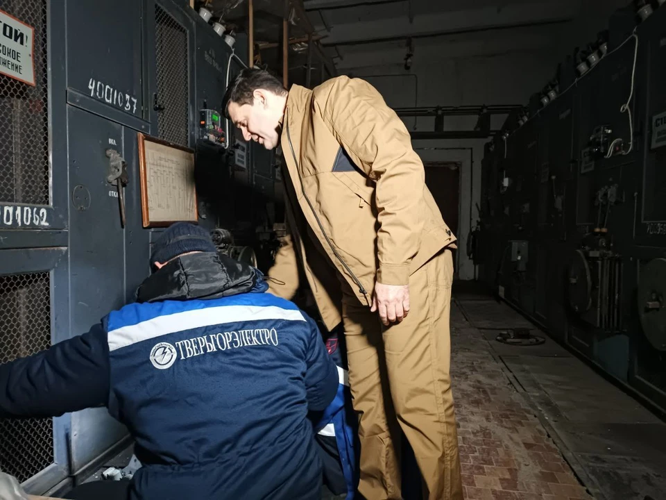 Представители Тверской области помогают модернизировать электрооборудование в Бердянске. Фото - тг-канал администрации Бердянска