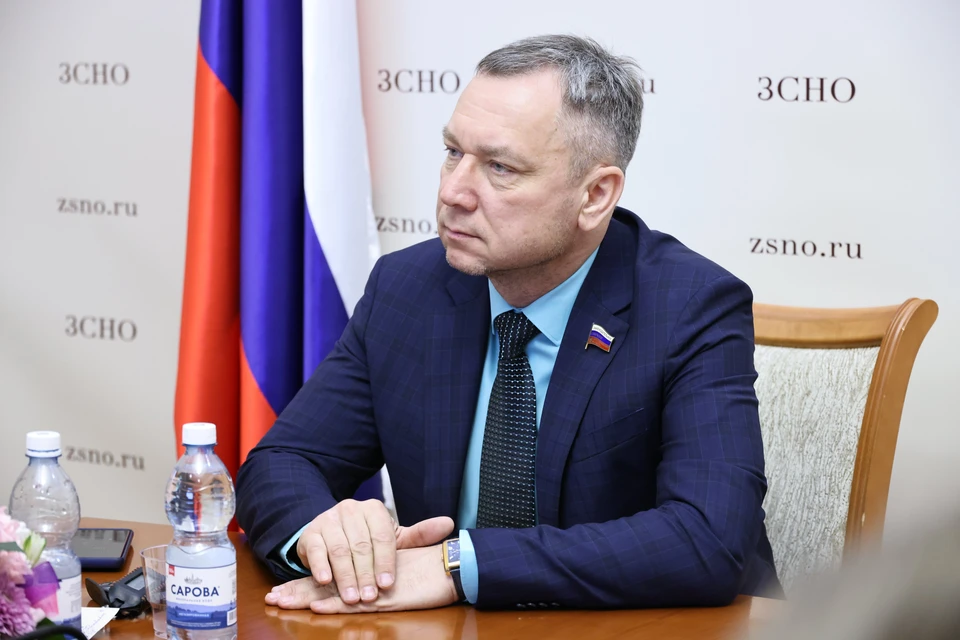В Законодательном Собрании Нижегородской области по инициативе депутата Игоря Рузанкина состоялся круглый стол, посвященный трагическим событиям в Беслане в сентябре 2004 года.