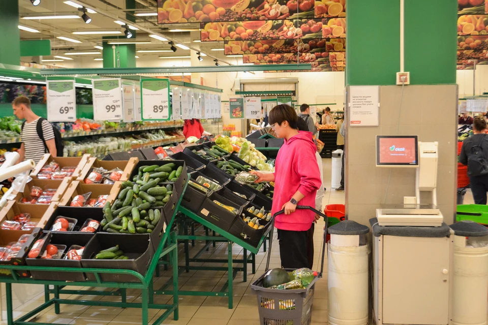 Цена минимального набора продуктов в Новосибирской области превысила 7,6 тысячи рублей.