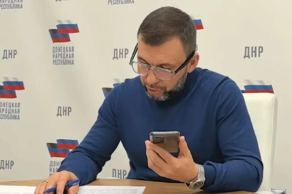 Глава ДНР Денис Пушилин остается на прямой линии с жителями Республики. Фото: ТГ/Пушилин