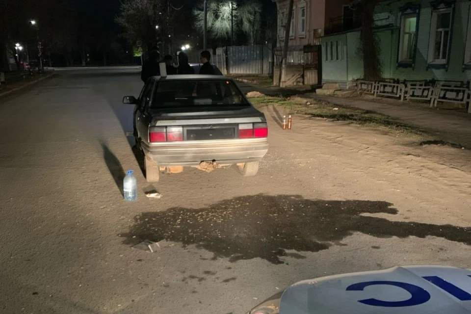 В салоне автомобиля находились еще семь человек.