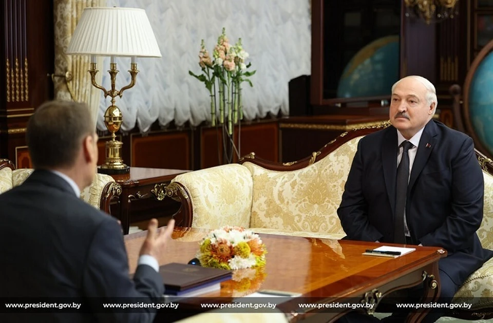 Лукашенко переда привет Путину через Нарышкина. Фото: president.gov.by.