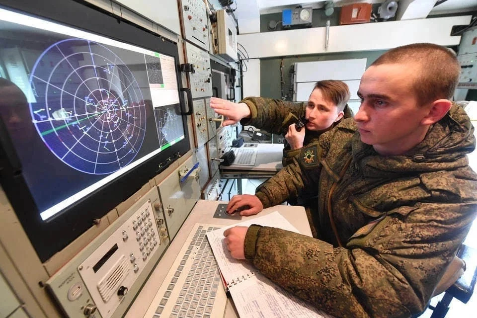 Минобороны: ВС России за сутки поразили аэродром ВСУ, завод БПЛА и склад катеров