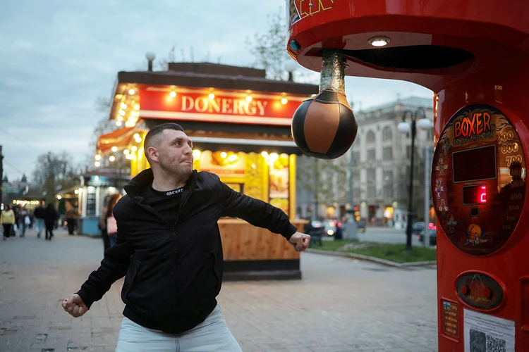 Мечты украинцев о мире разбиты: на передовой появились 16-летние бойцы ВСУ