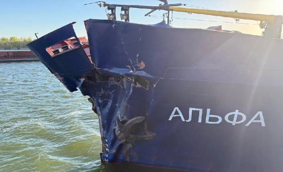 Теплоход получил незначительные повреждения: Фото: Южная транспортная прокуратура.