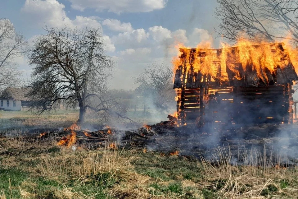 Деревню могла уничтожить одна непотушенная спичка. Фото: vk.com/id10532539
