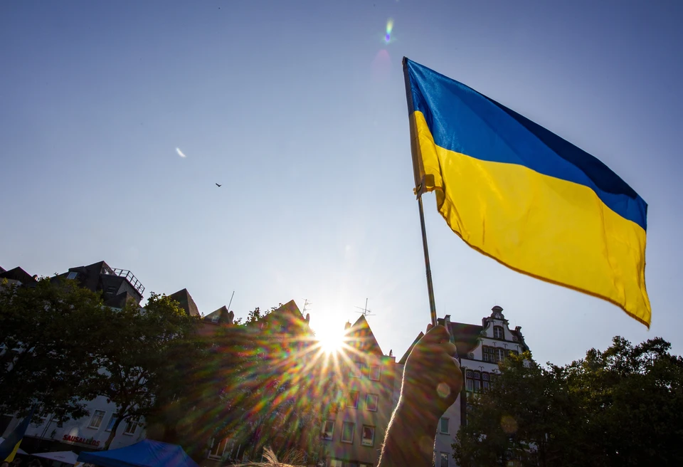 Издание отметило, что вдобавок Украина может перестать получать разведданные от США
