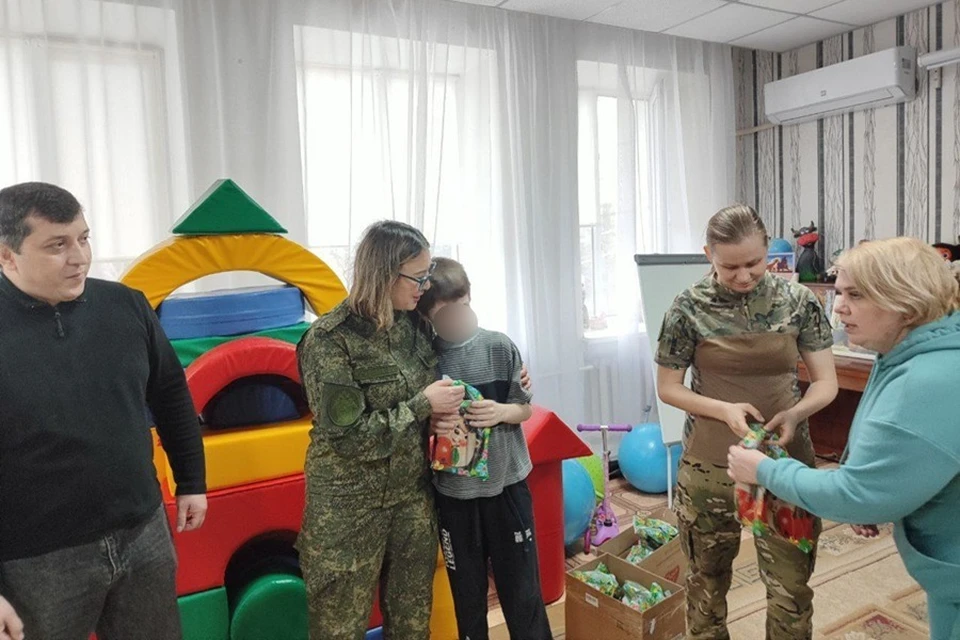 Следком ДНР устроил праздник для 20 эвакуированных детей из зоны боевых действий. Фото: Следком ДНР