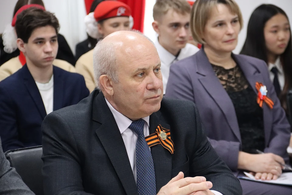 Мэр Хабаровска принял участие в «Диктанте Победы» Фото: администрация Хабаровска