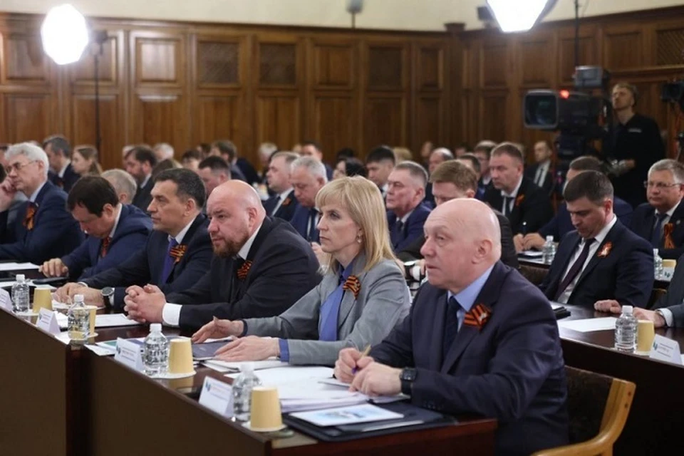 Дмитрий Демешин представил отчет о первом годе работы на посту губернатора