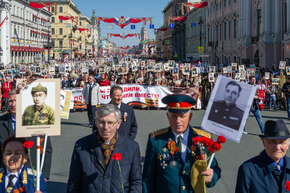 На акции «Бессмертный полк» ожидают более миллиона петербуржцев.