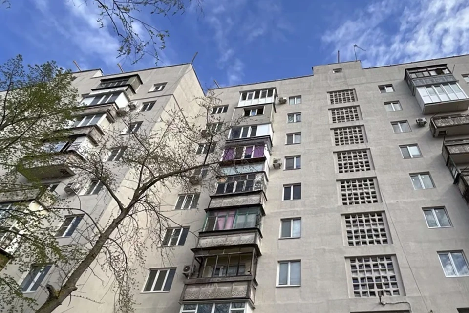 На улице 9-й Авиадивизии в Мариуполе капитально отремонтировали девятиэтажку. Фото: РКС-НР